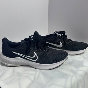 Nike Downshifter 11 Women's Running Shoes Black White CW3413-006 Size 9